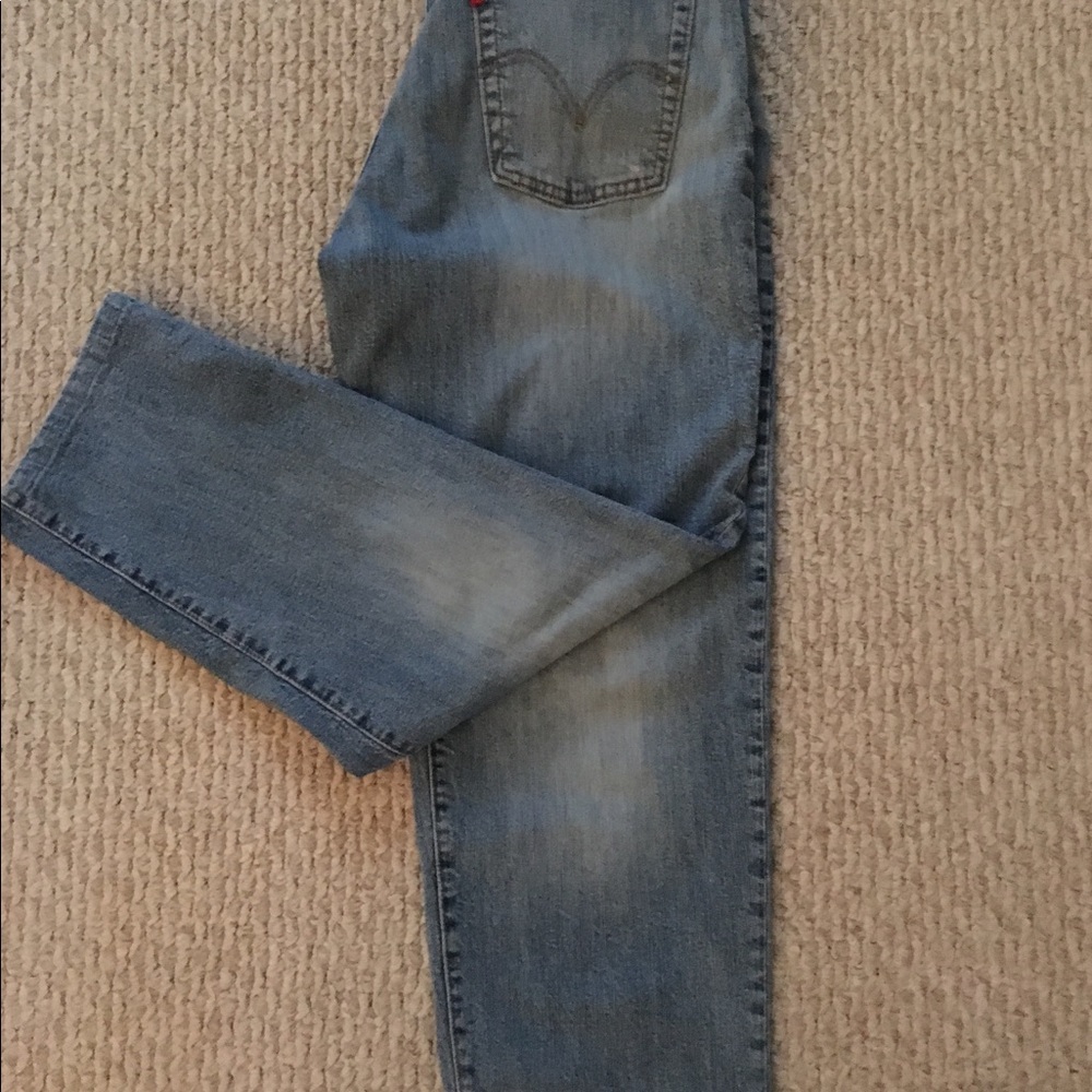 550 Levi Classic Relaxed stretched Jeans 👖